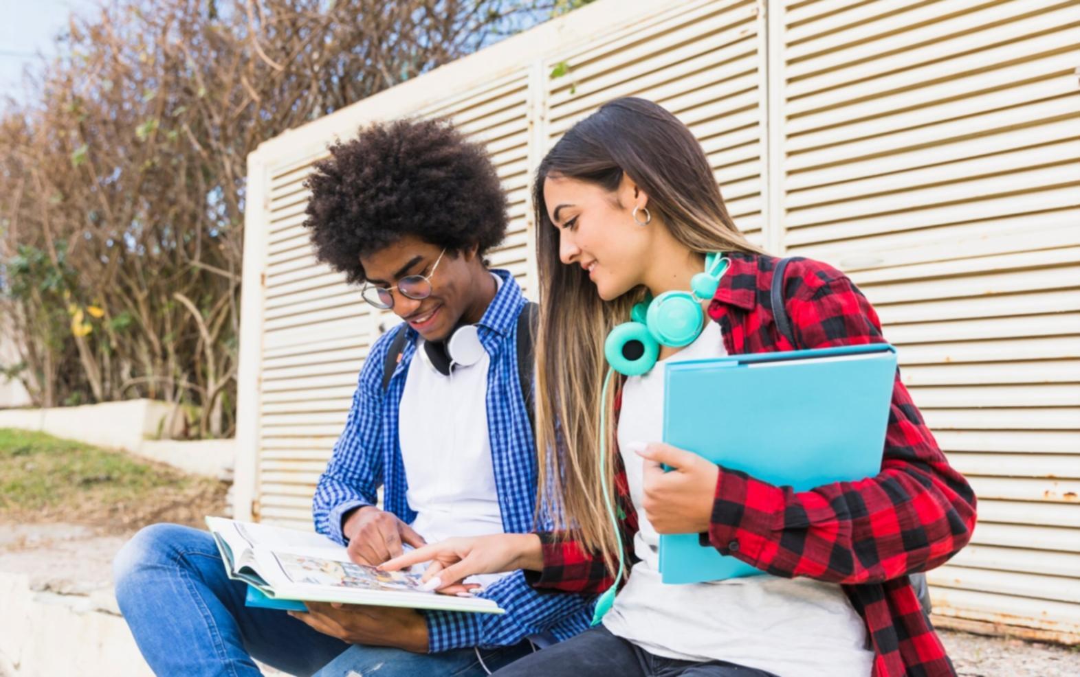 Espace d'apprentissage musical créatif avec instruments